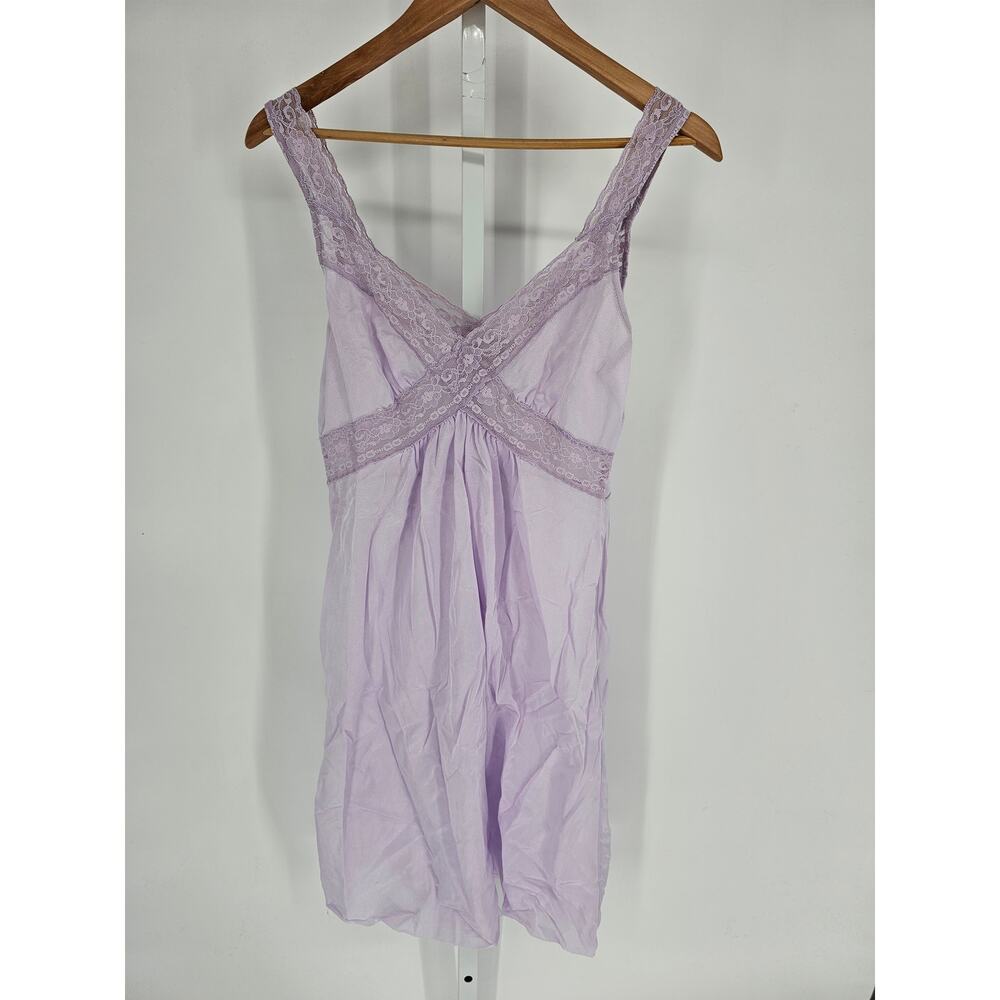 Vintage Bernette New York Womens Sz M Nylon Nightgown Light Purple Lace Trim
